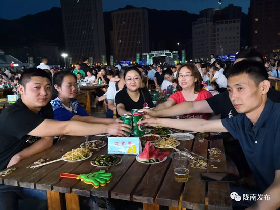 好嗨喲！隴南第一屆青島啤酒節(jié)開幕啦，為期8天